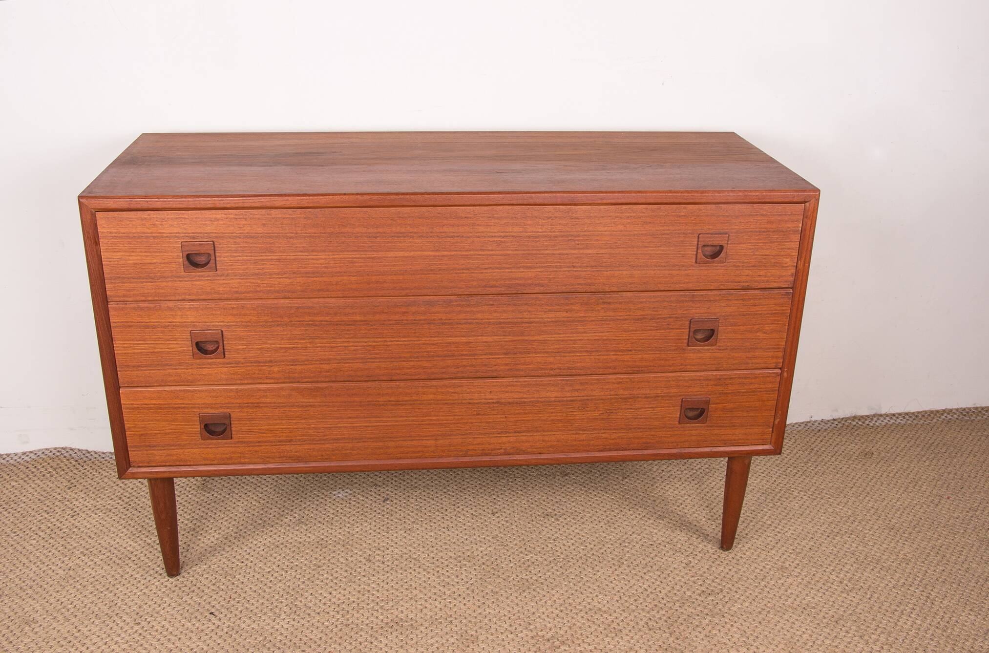 Danish teak chest of drawers or small sideboard, 3 large drawers, 1960.