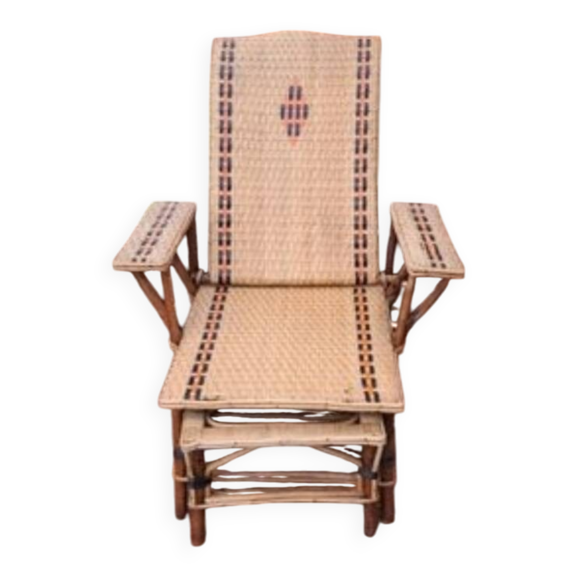 Rattan lounge chair