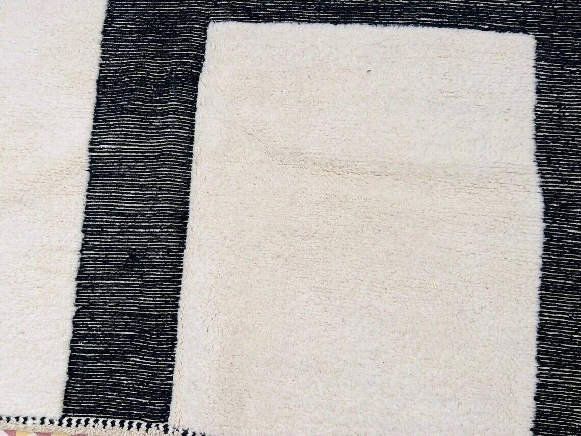 Berber rug in natural wool