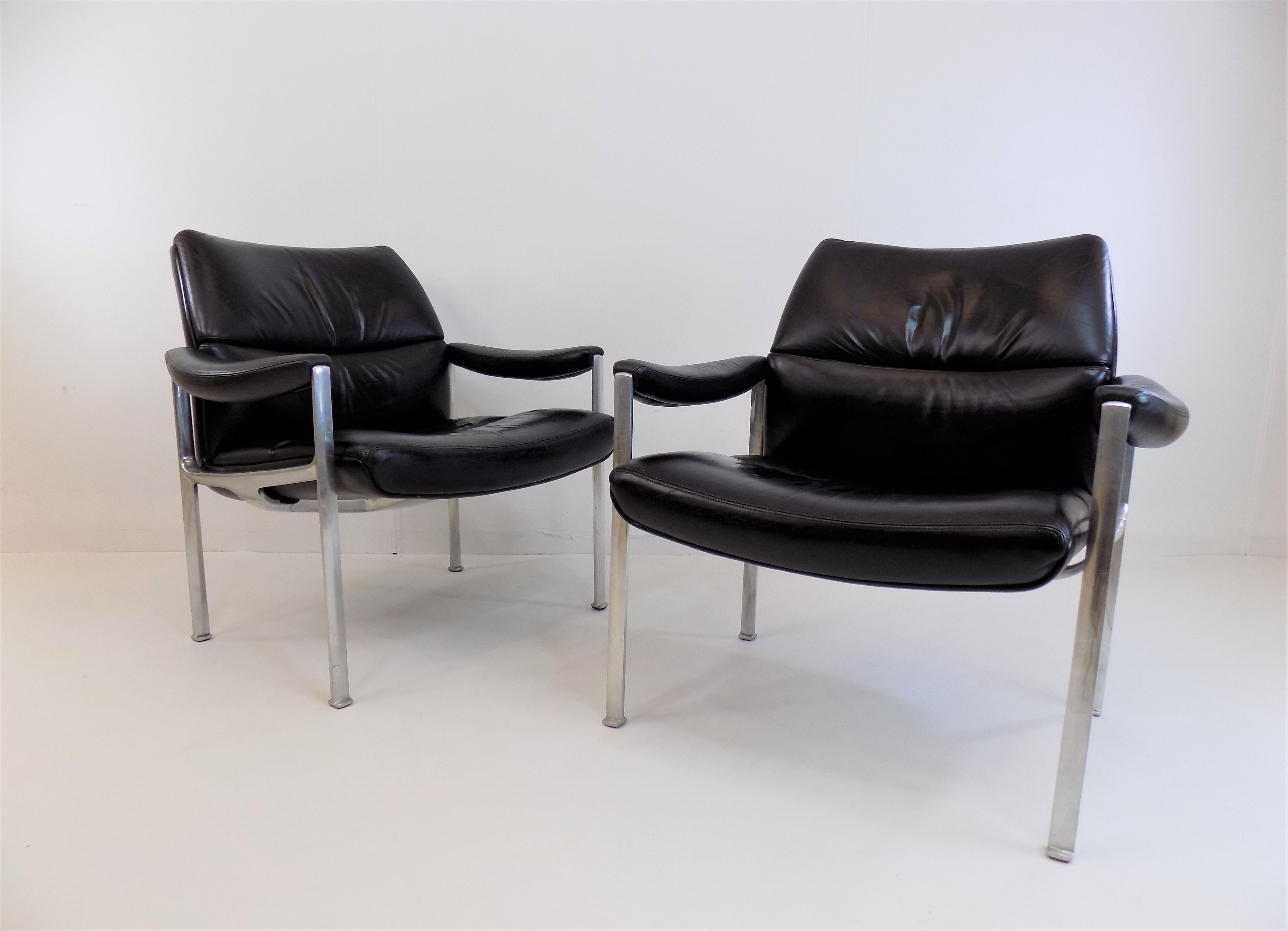 Lot de 2 fauteuils en cuir Röder Söhne by Miller Borgsen