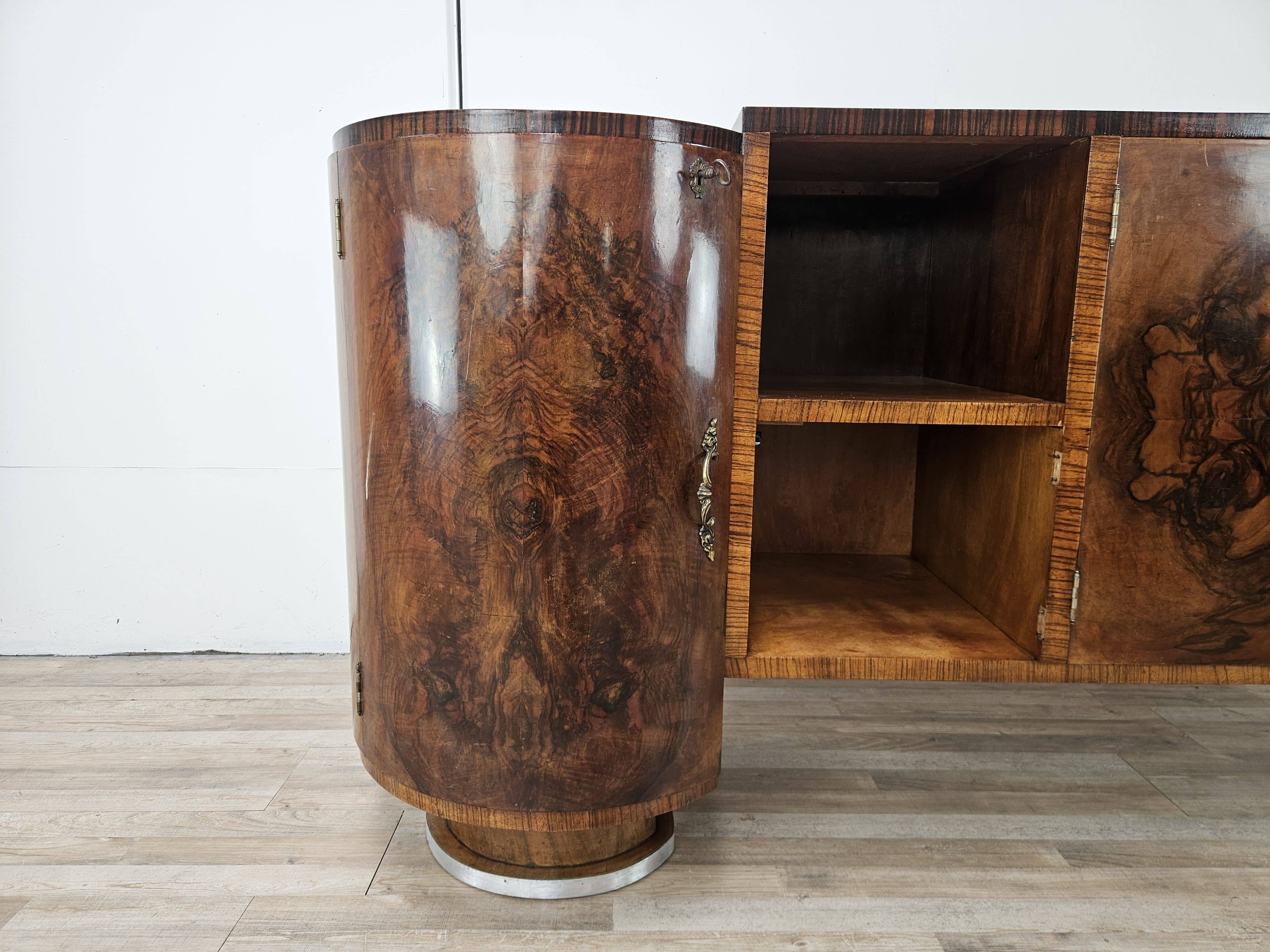 Art Deco sideboard in root walnut and fog with an aluminium base, 1940.