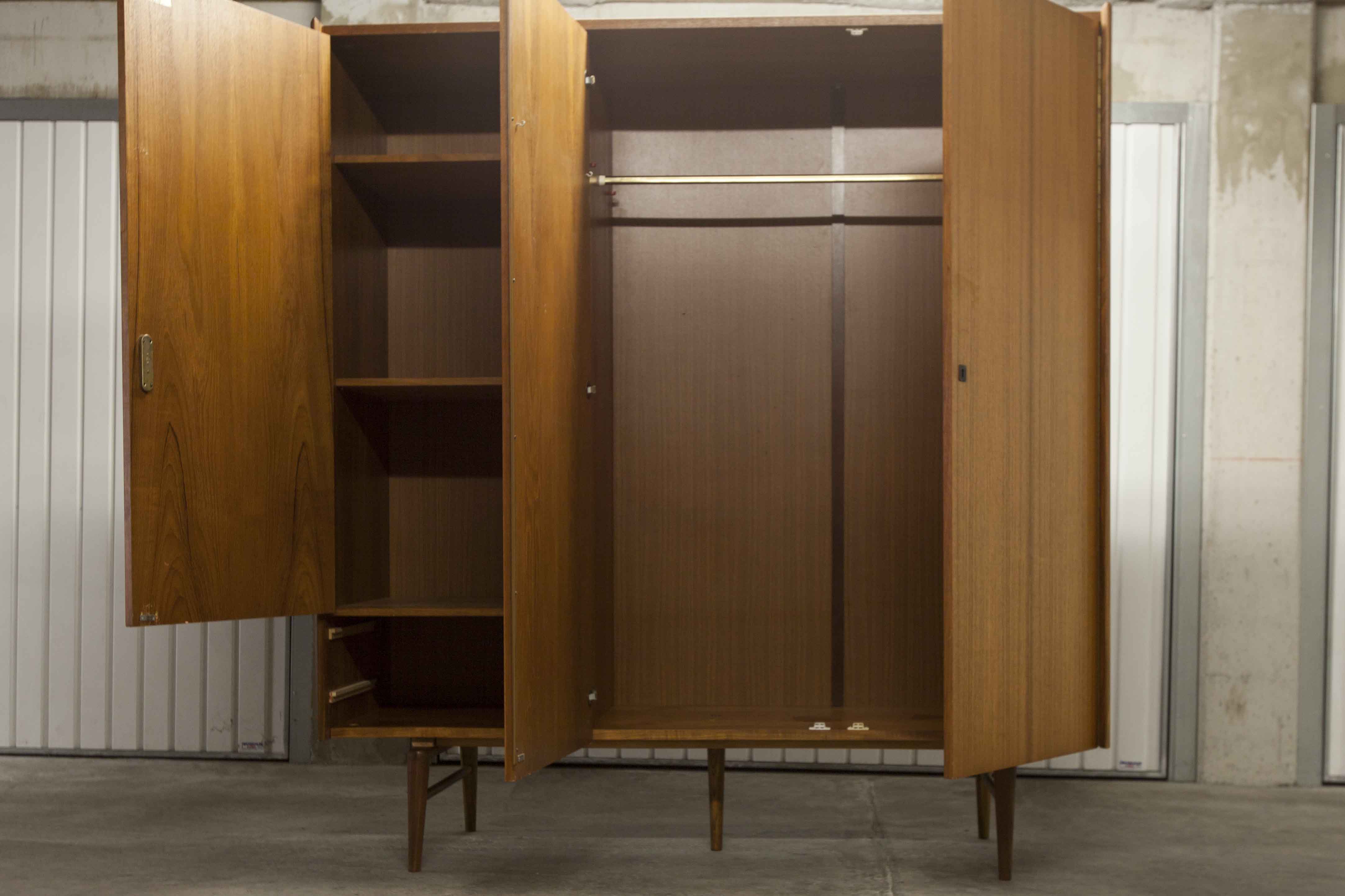 Armoire teck des années 60 Simat Meubles