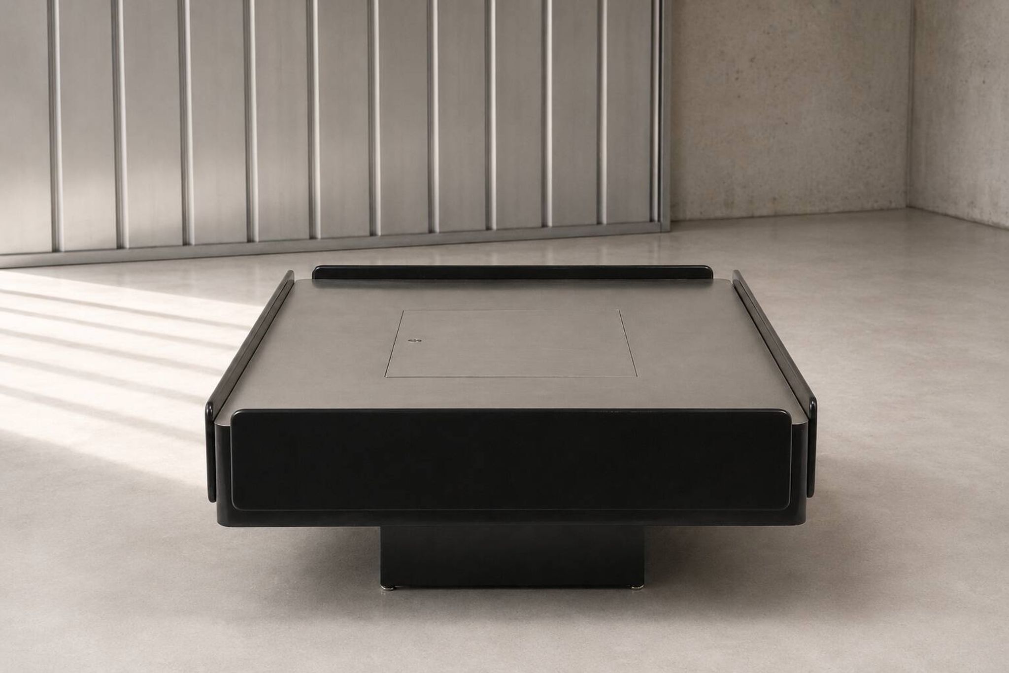 Table basse Vico Magistretti édition Gavina 1962 Modèle Caori