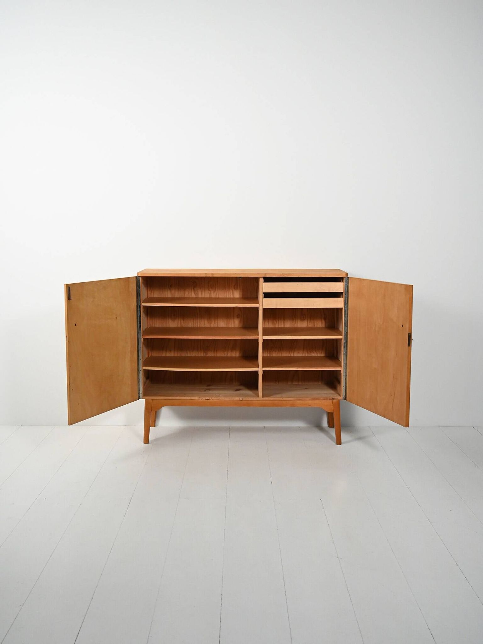 Buffet en bouleau “Swedish Grace”, années 1940