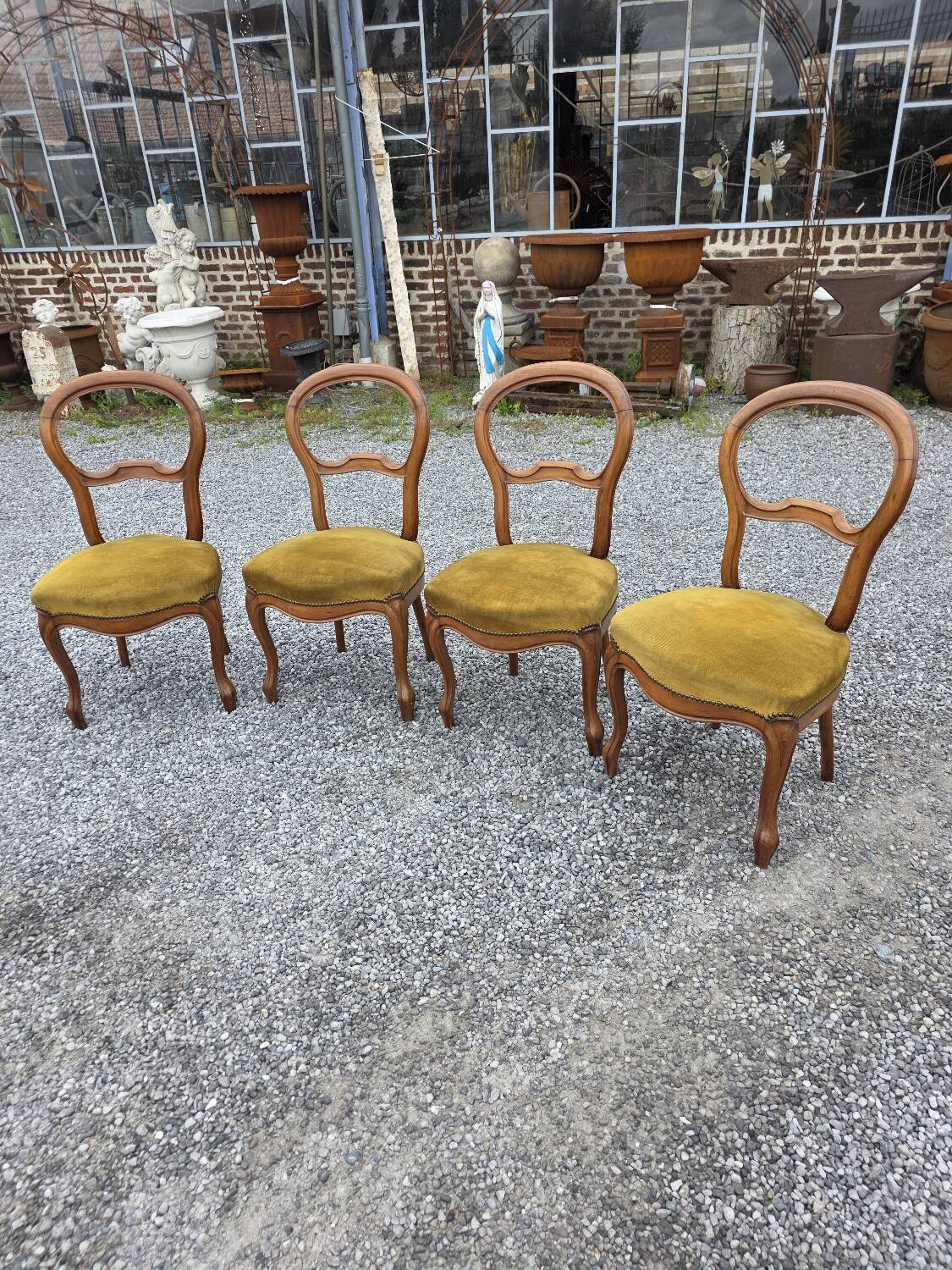 4 chaises style Louis Philippe en noyer