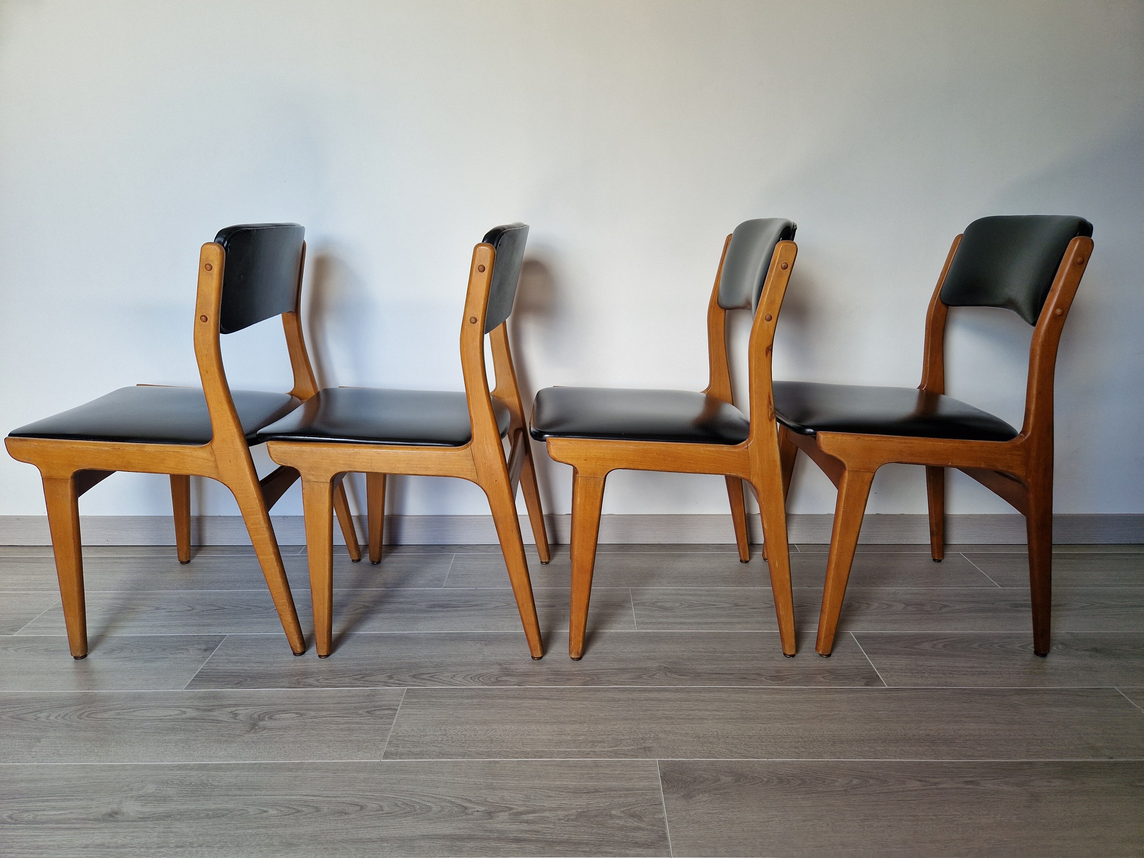 Ensemble de 4 chaises scandinaves vintage