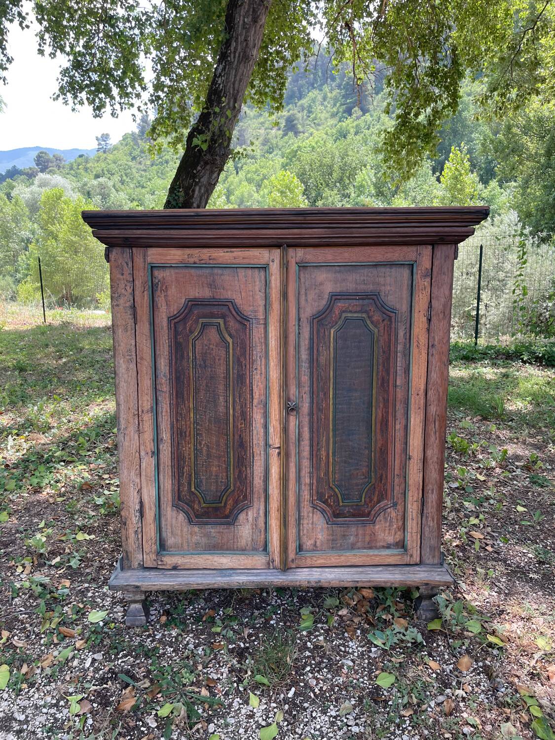 Polychrome cabinet from the 19th century