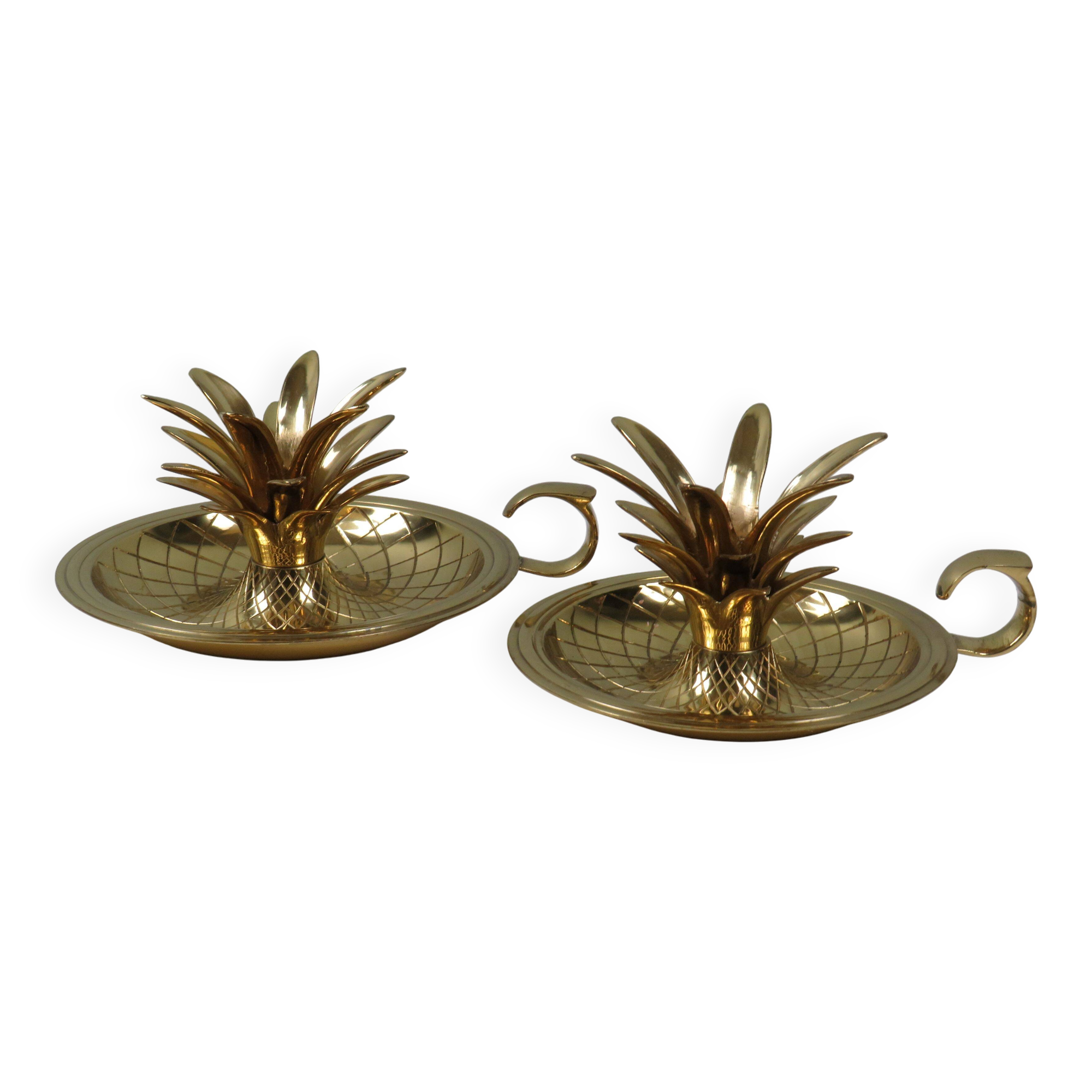 Elegant pineapple candlesticks in lacquered brass 1970-1980