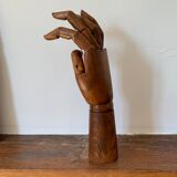 Main articulée en bois