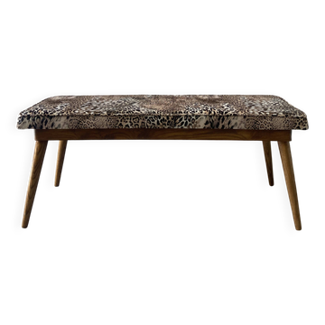 Scandinavian bench