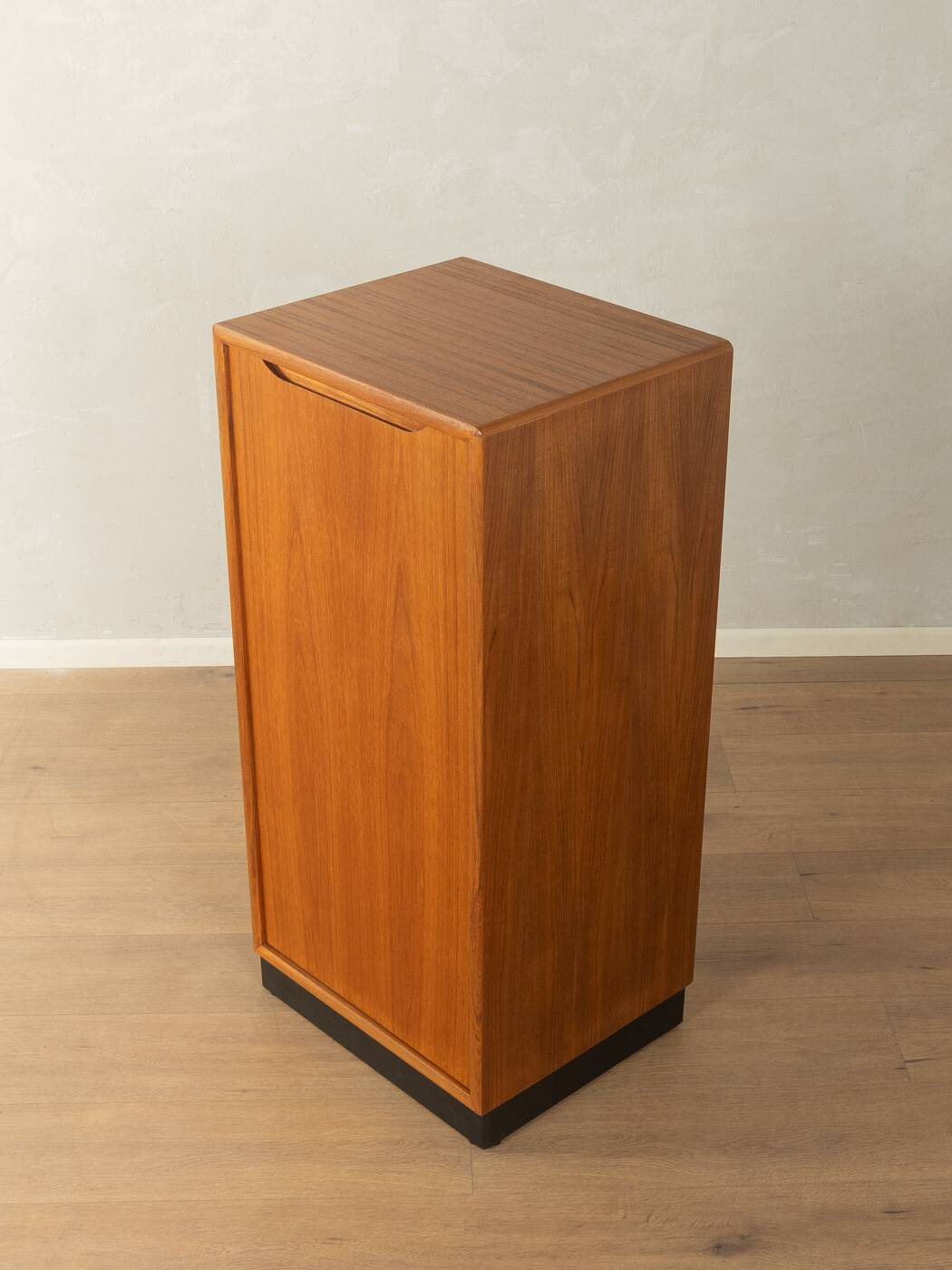 Classic chest of drawers from the 1960s