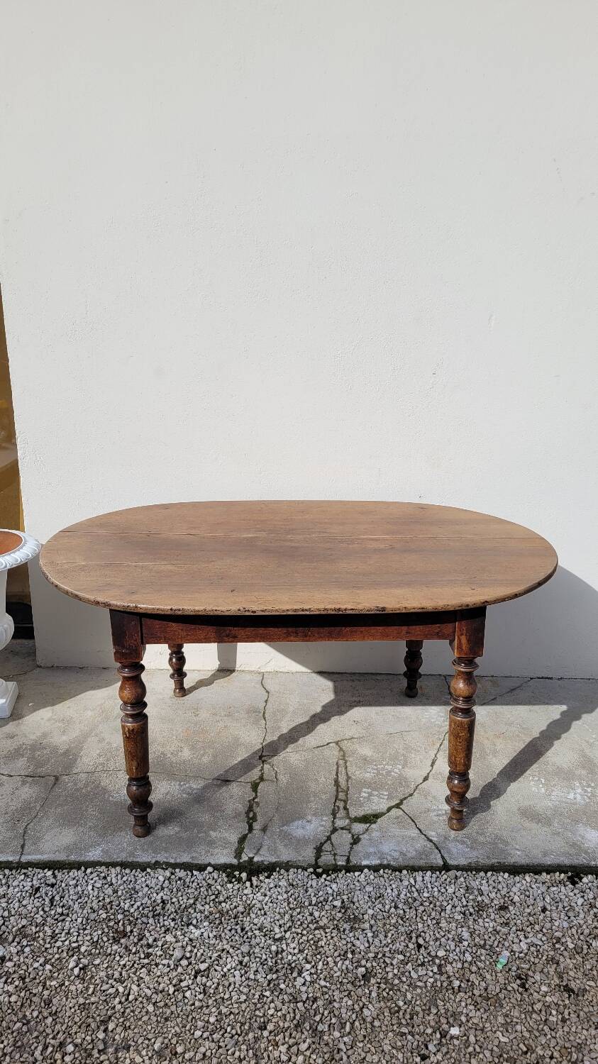 Oval Burgundy Farm Table in solid oak 19th