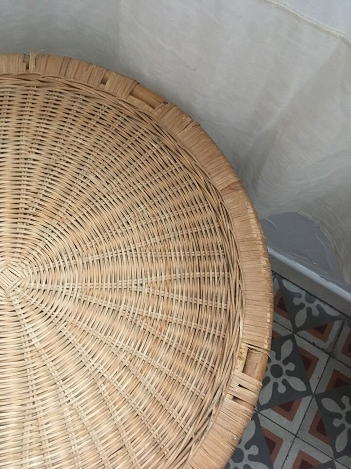 70s peacock table table