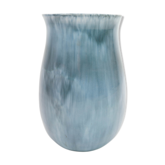 Ceramic vase with glaze of blue nuances by Hegnetslund Ceramics