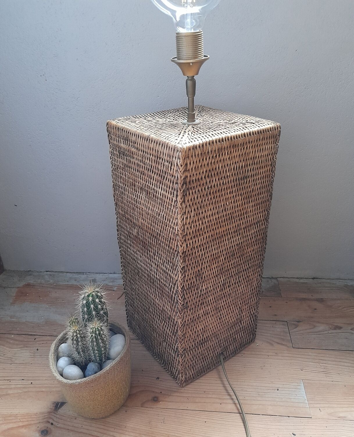 Braided rattan lamp foot, square, vintage 1970