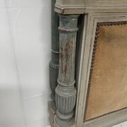 Paire de lits de style Directoire en hetre rechampi XX siècle