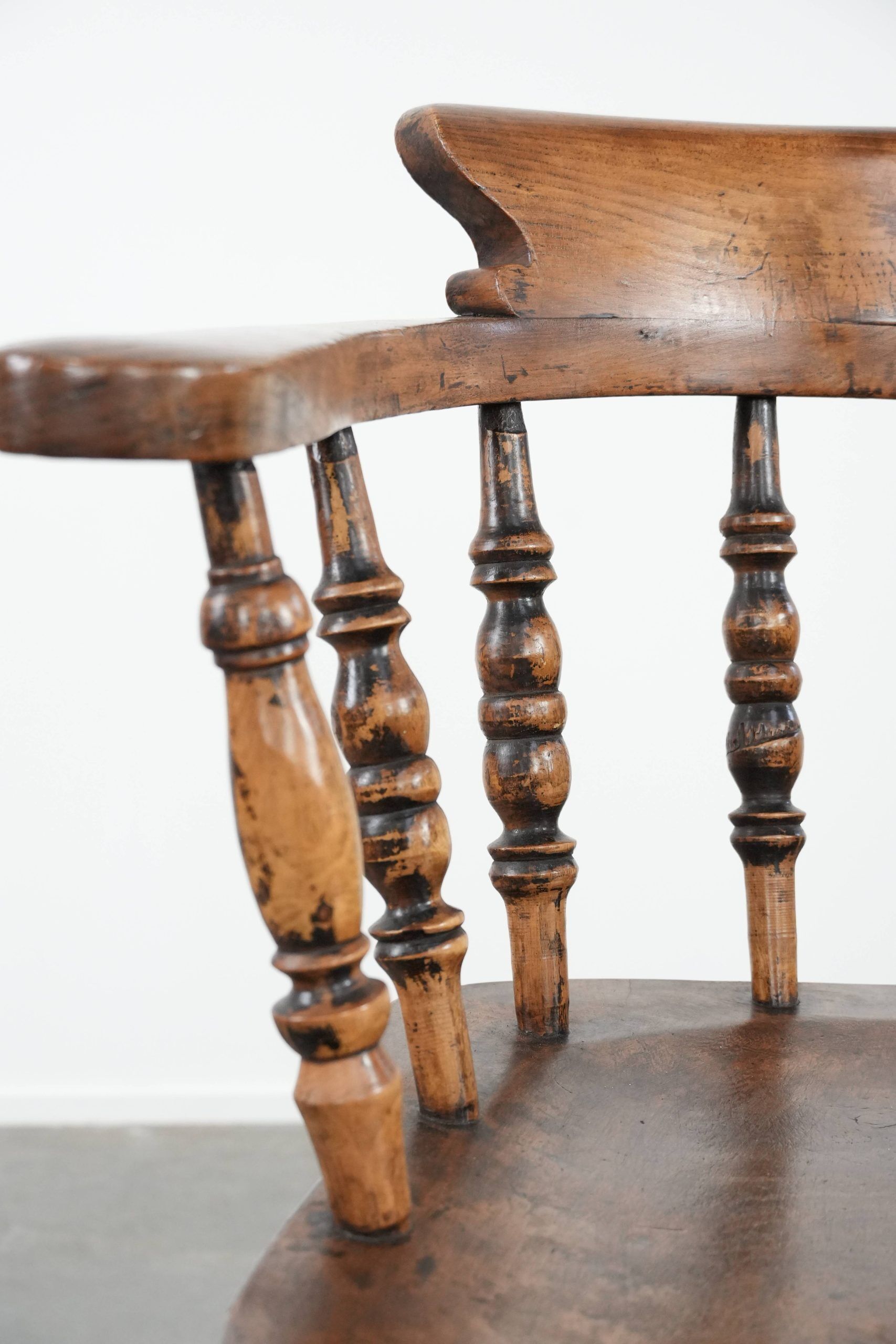 Antique English captain's chair/ desk chair from the early 19th century