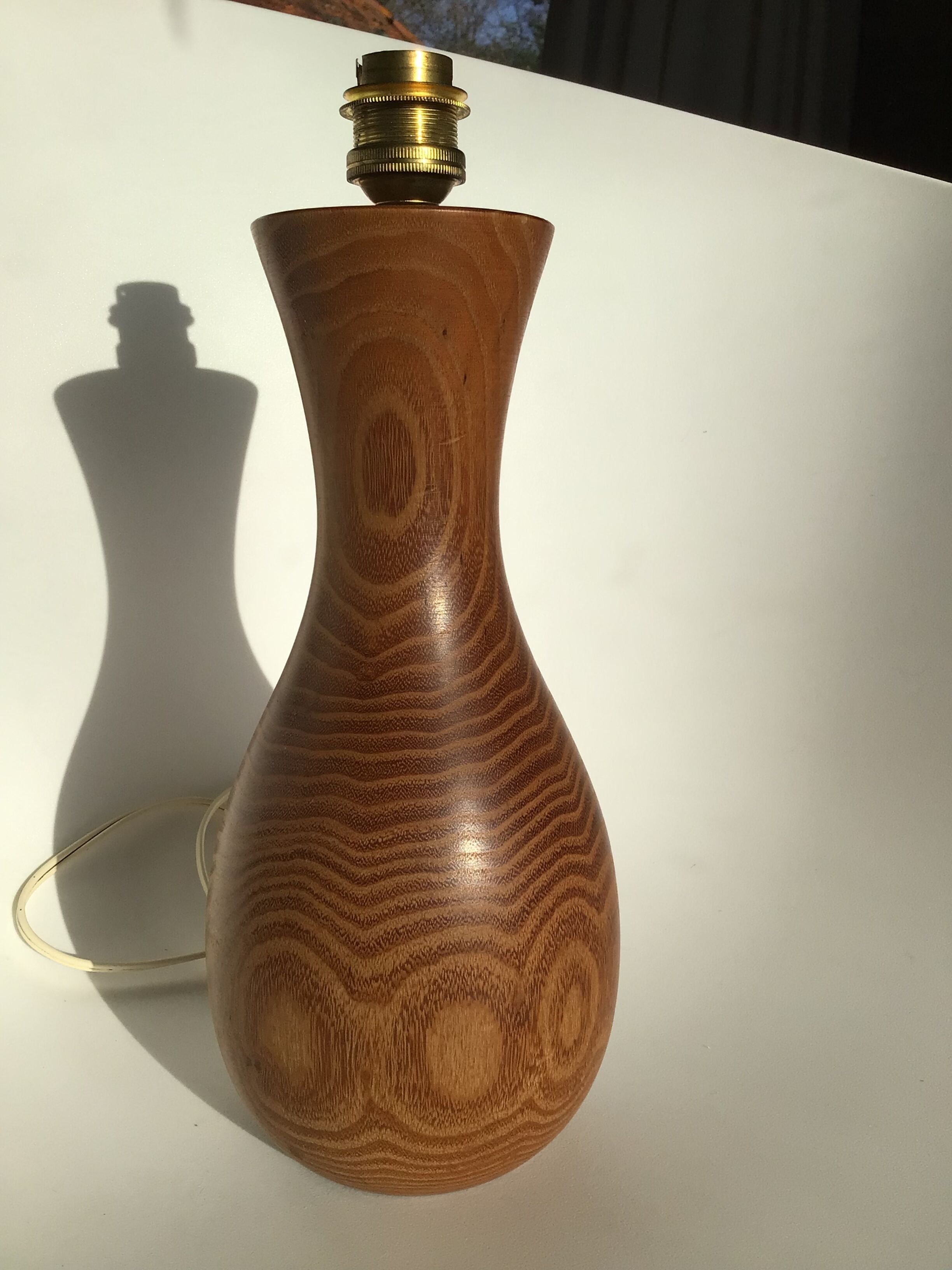 Pied de lampe bois massif creusé 70’s