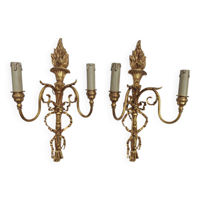Paire d'appliques ''flambeaux'' Louis XVI en bronze doré