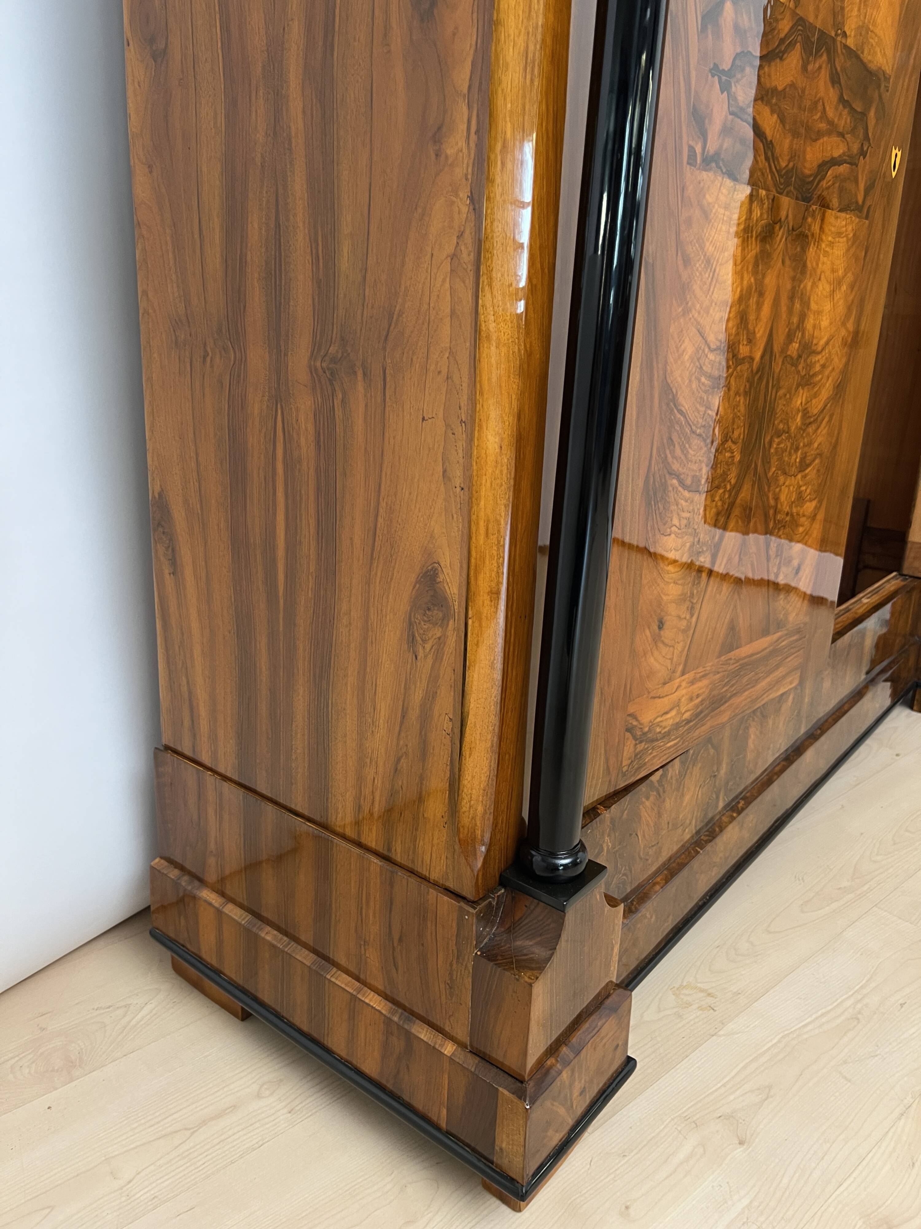Biedermeier Wardrobe, Walnut Veneer, South Germany circa 1820