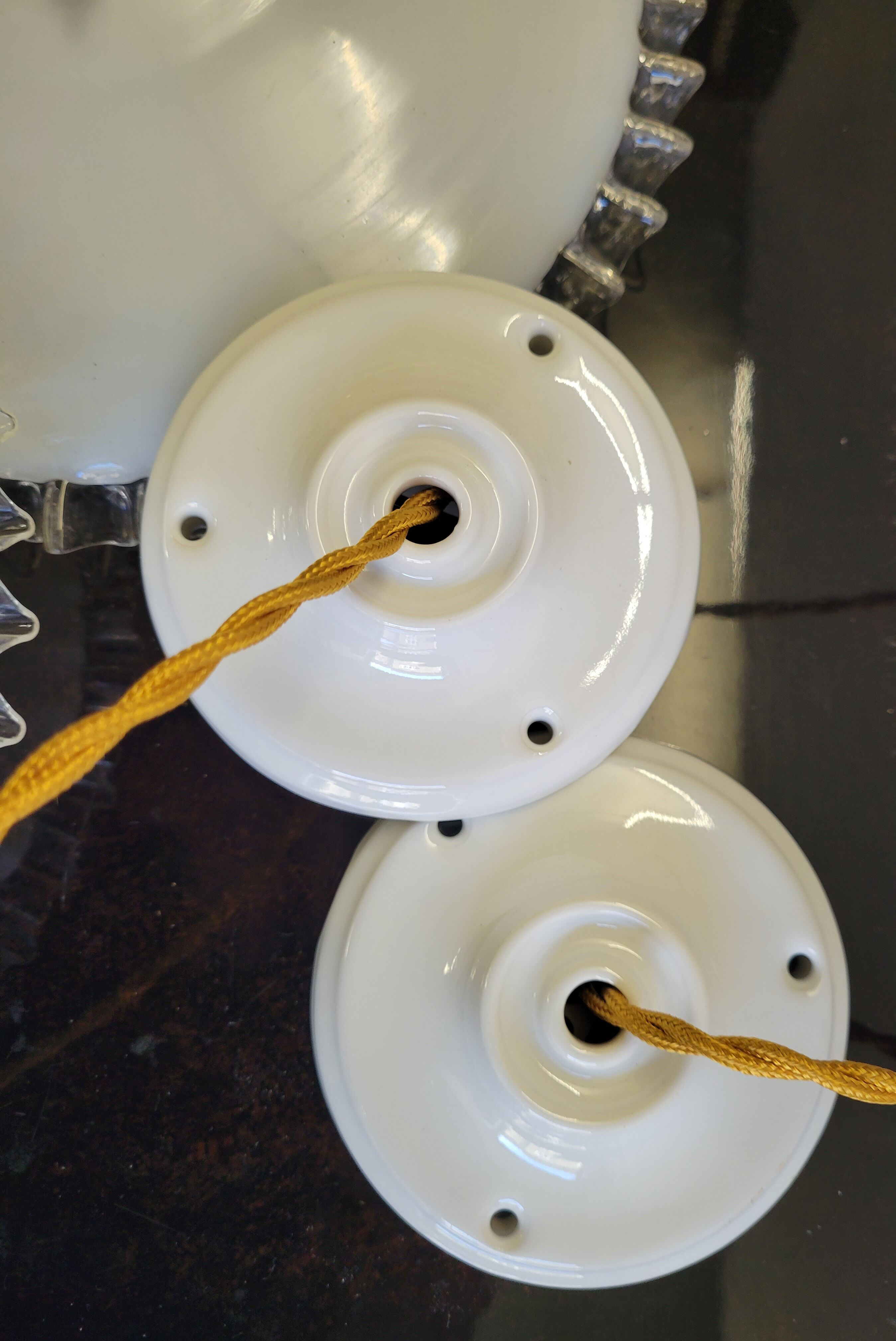 Duo of serrated opaline suspensions