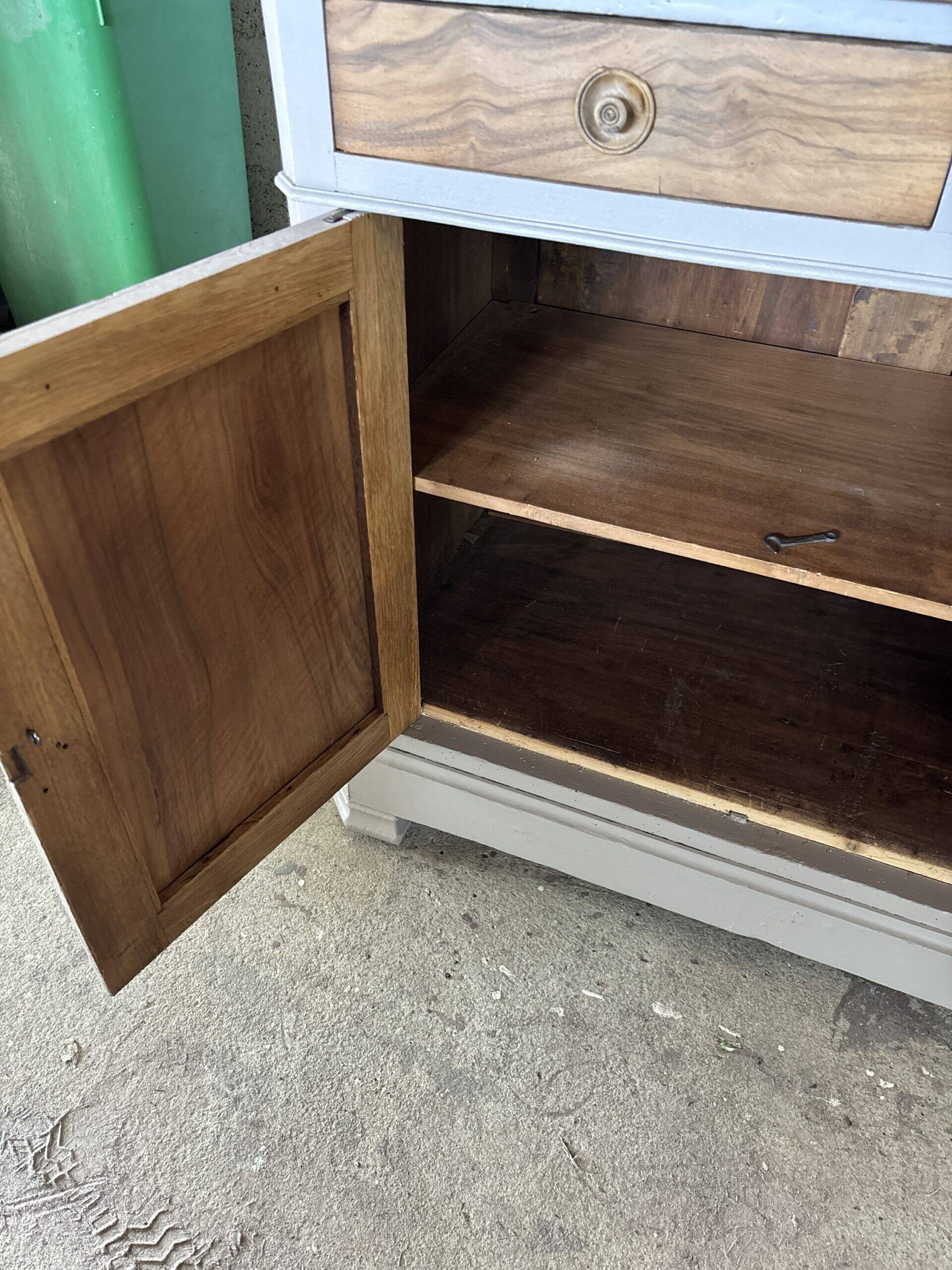 Buffet en noyer relooké
