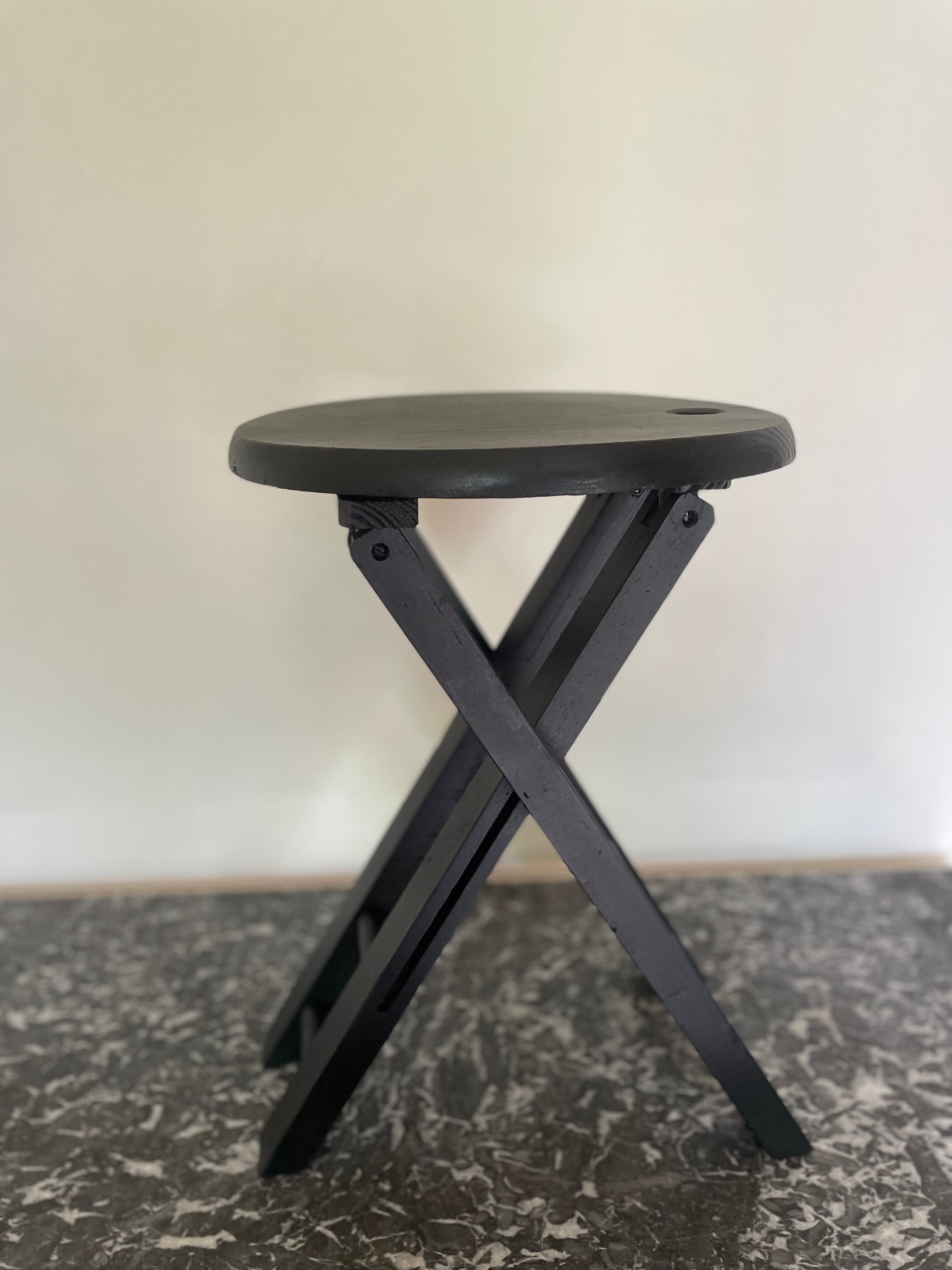 Tabouret pliable