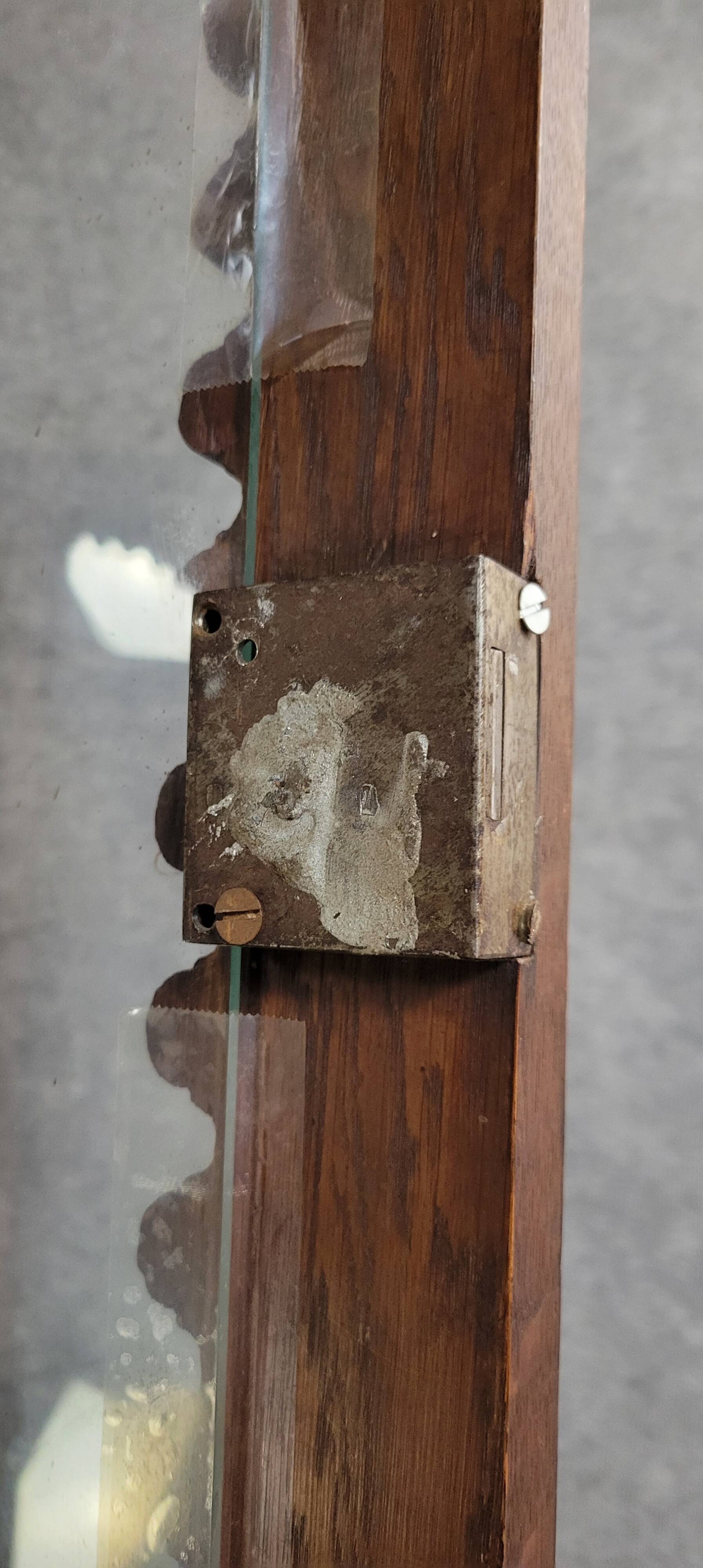 Buffet deux-corps style Renaissance Italienne en chene massif