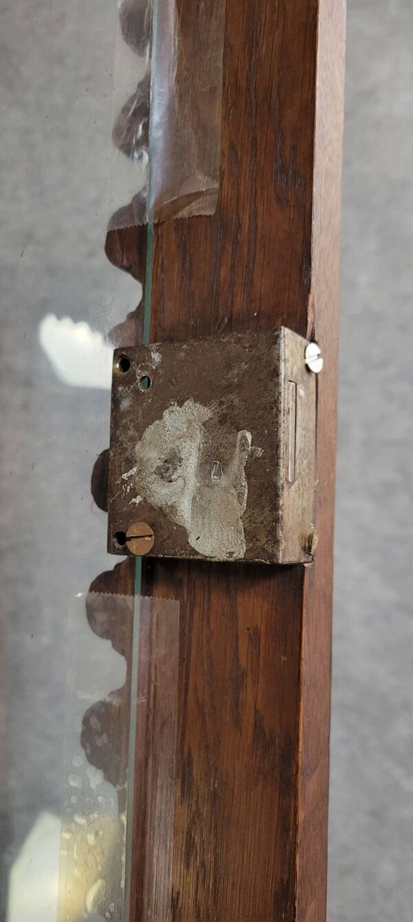 Buffet deux-corps style Renaissance Italienne en chene massif