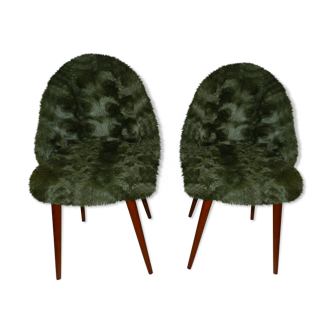 Pair of chairs vintage rug