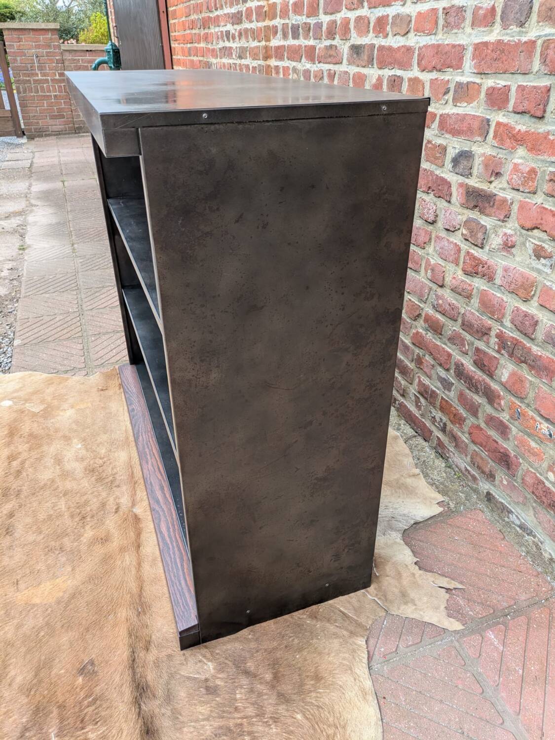 Industrial shelf