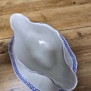 Sauceboat Gien with blue patterns in perfect condition.