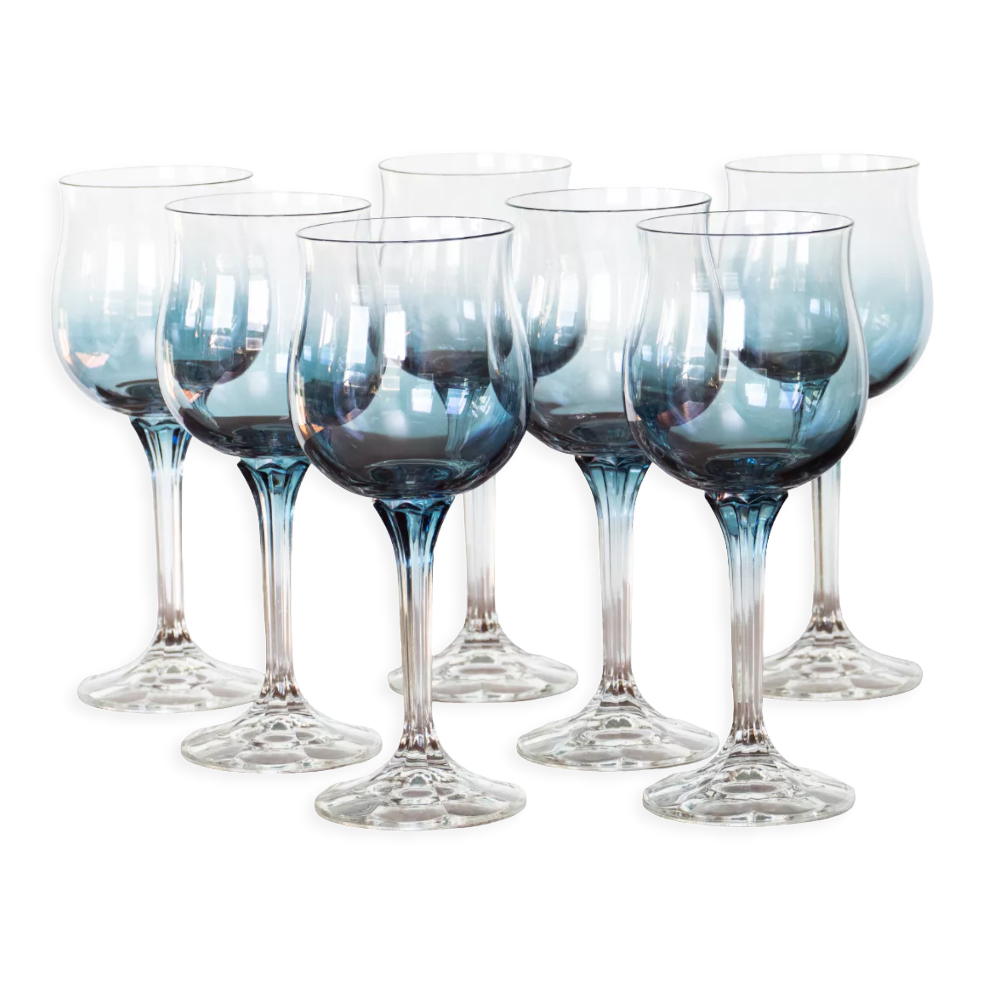 7 antique glasses in blue gradient crystal