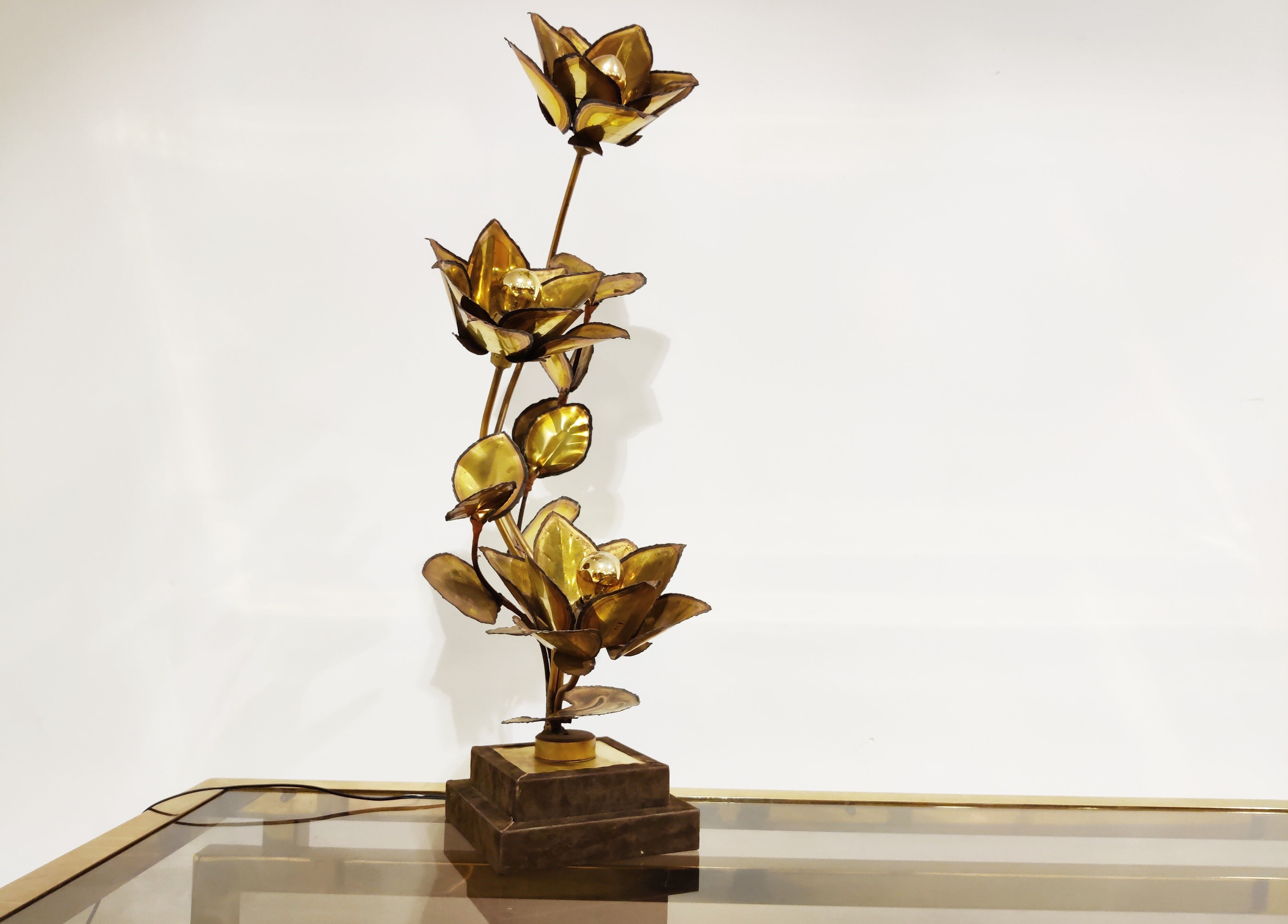 Flower lamp, 1970