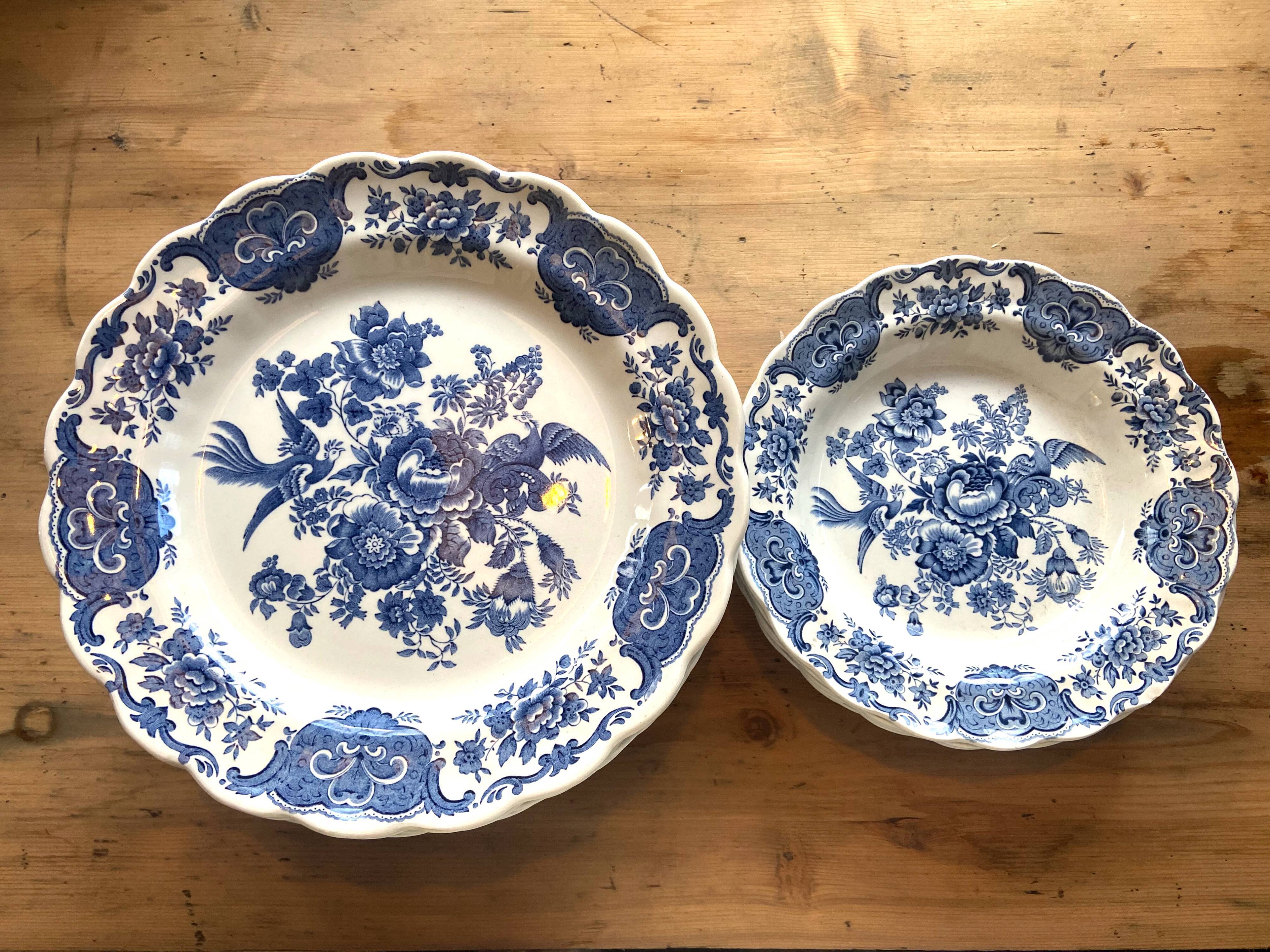 24 windsor english porcelain plates