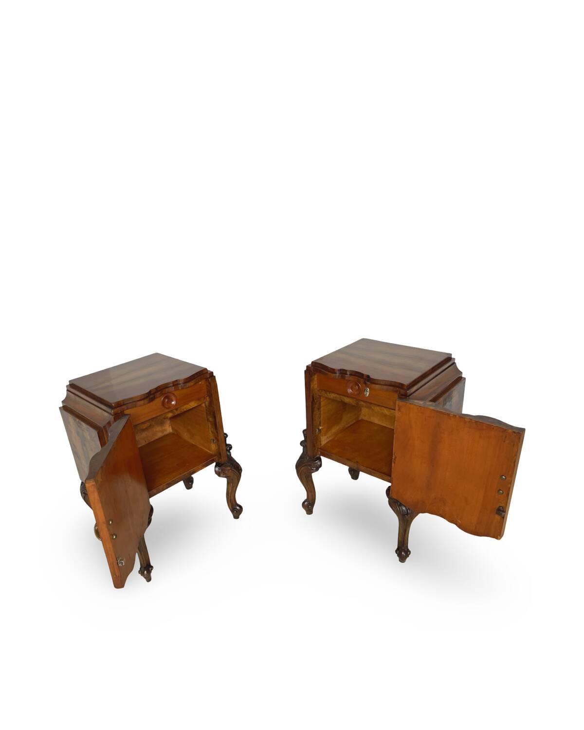 Italian nightstands from the 1930s