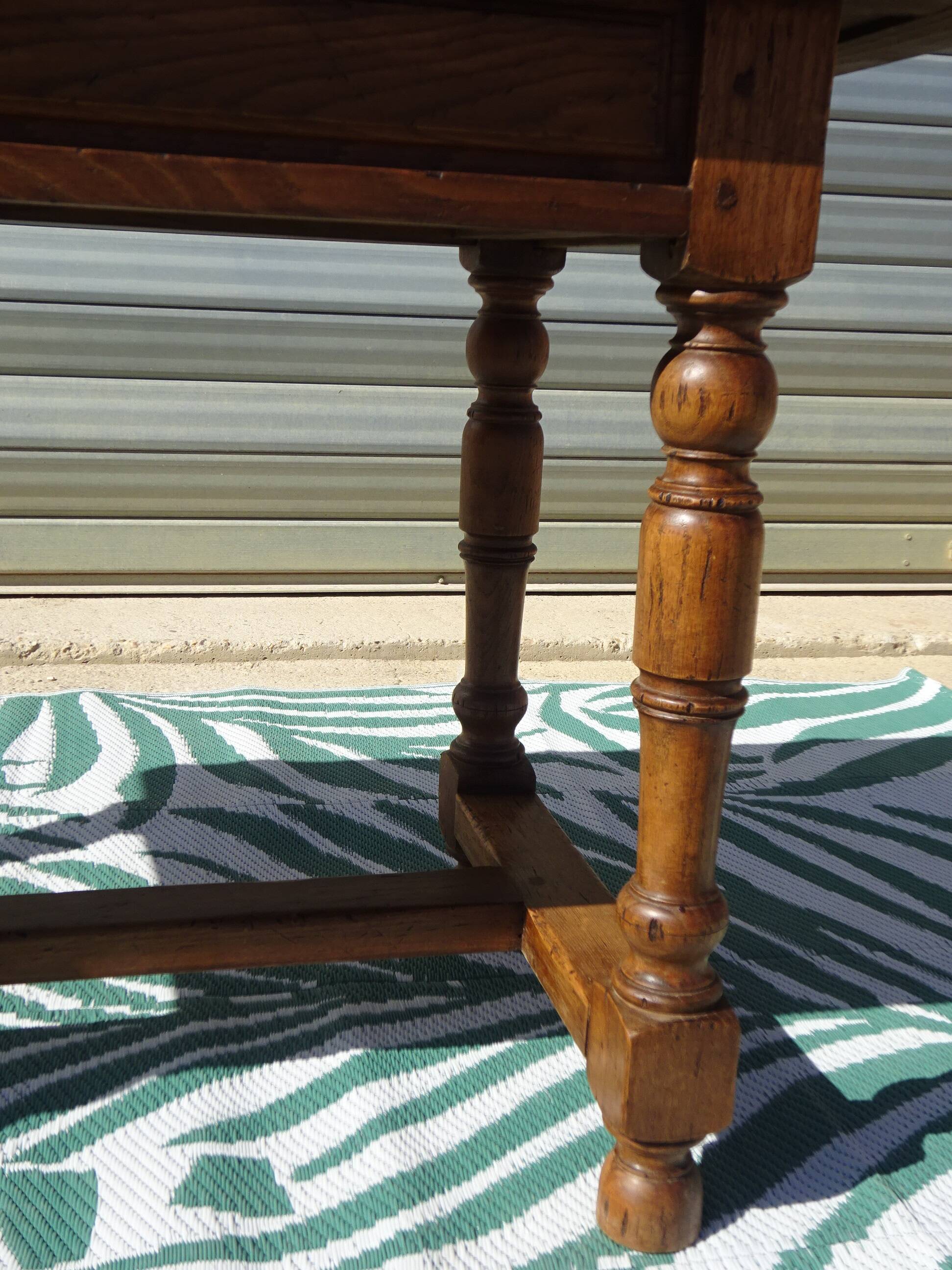 Oak solid wood desk
