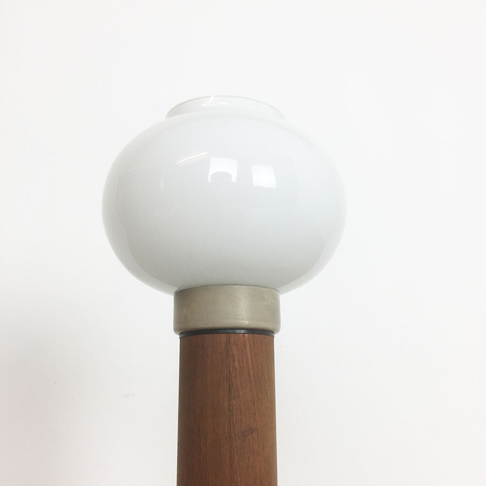 The 1960s desk lamp designed by Uno & Osten Kristiansson for Luxus