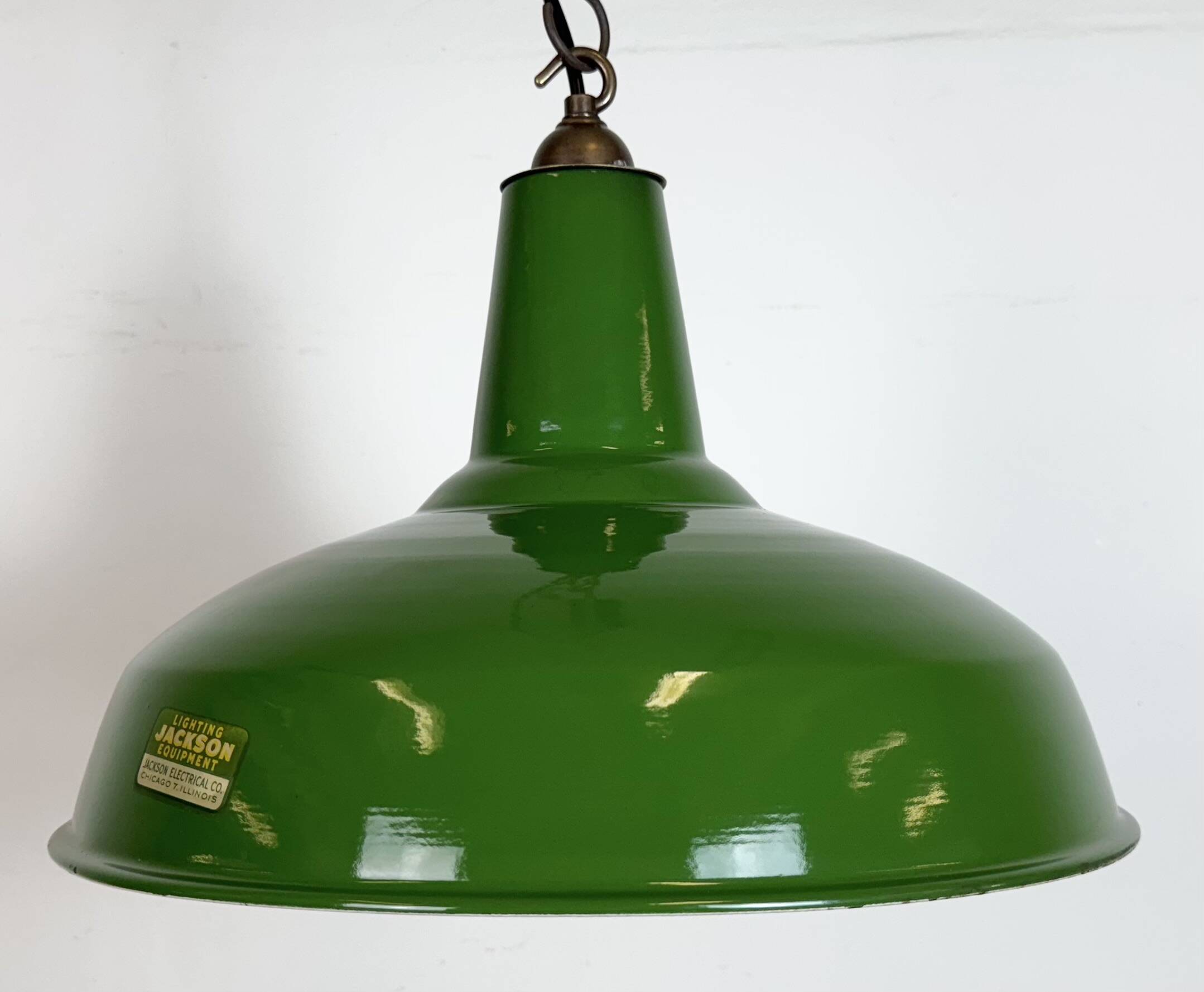 Suspension industrielle en émail vert de Jackson Electrical, années 1960