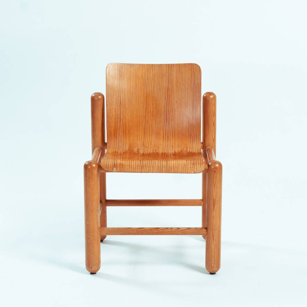 2 Knud Friis & Elmar Moltke Nielsen (Friis & Moltke) Pine dining Chairs