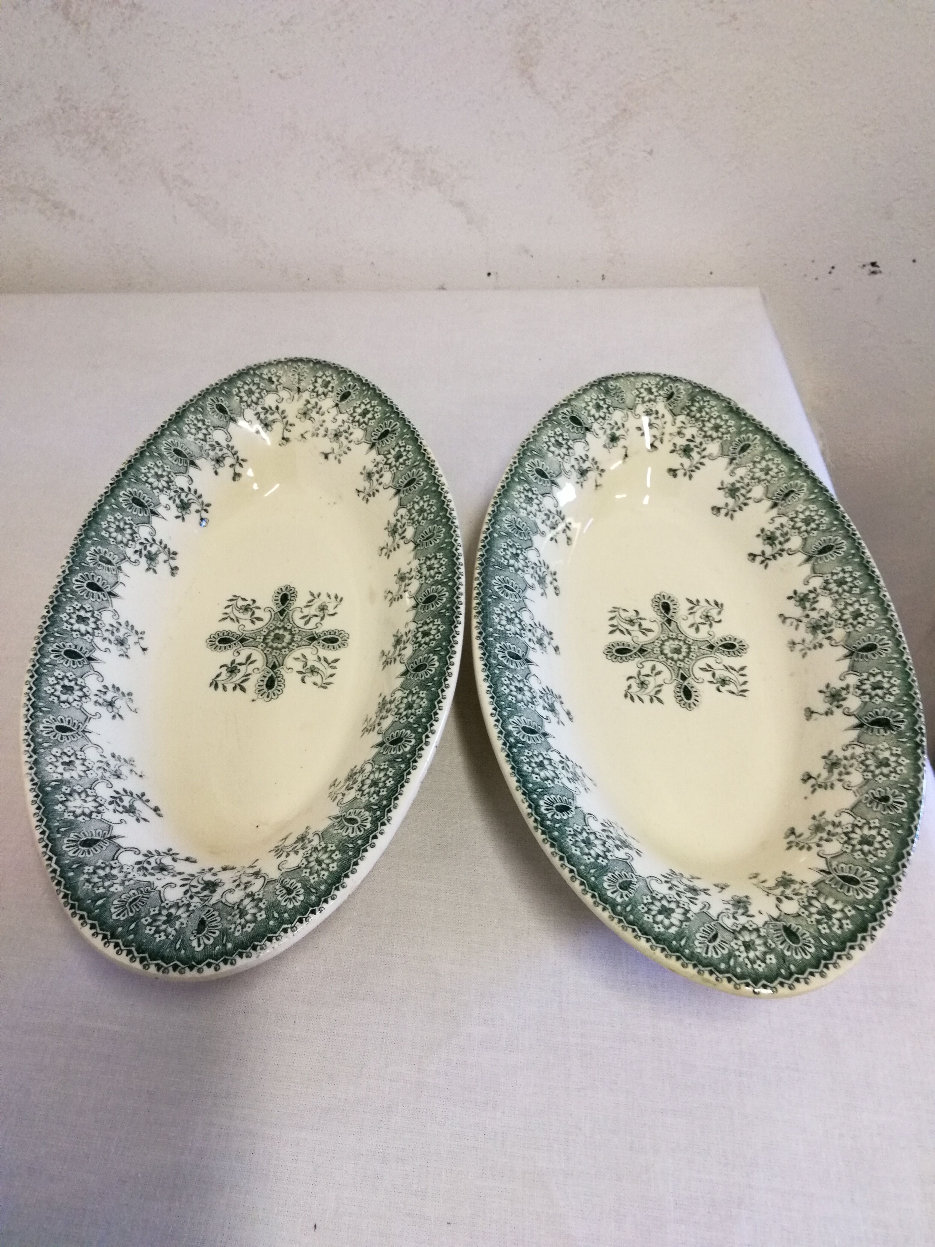 Old raviers, small dishes oval armer