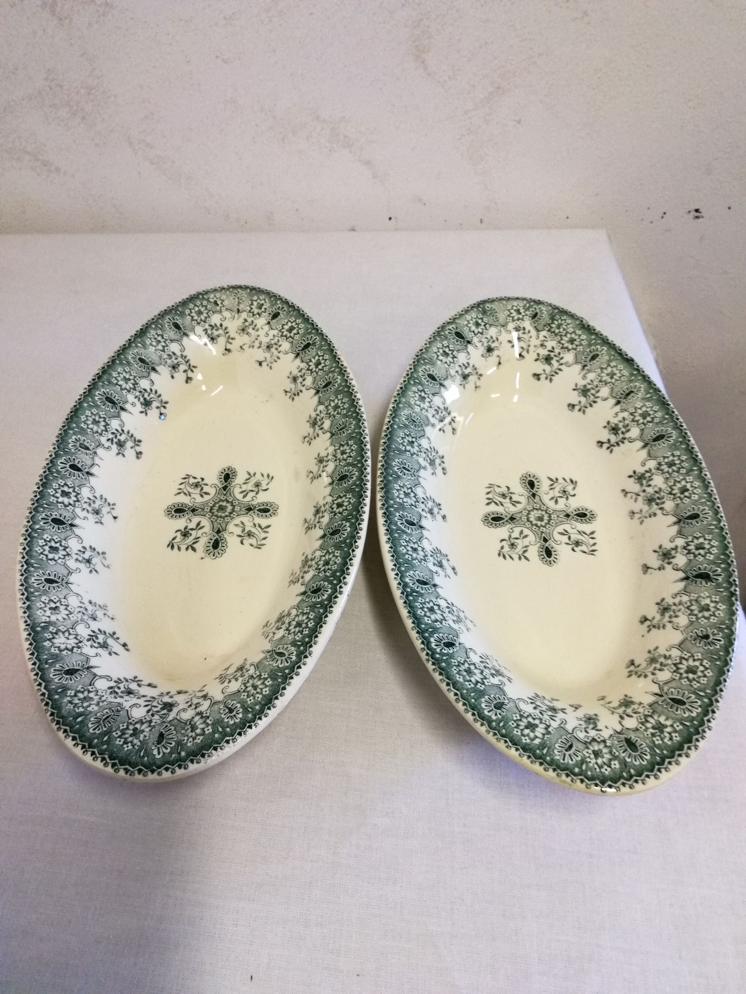 Old raviers, small dishes oval armer