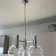 Kaiser Allemagne, lustre chromé / suspension à 3 feux de lumières, boules en verre. 1960