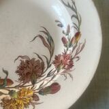 Assiette creuse Gien polychrome modèle œillets