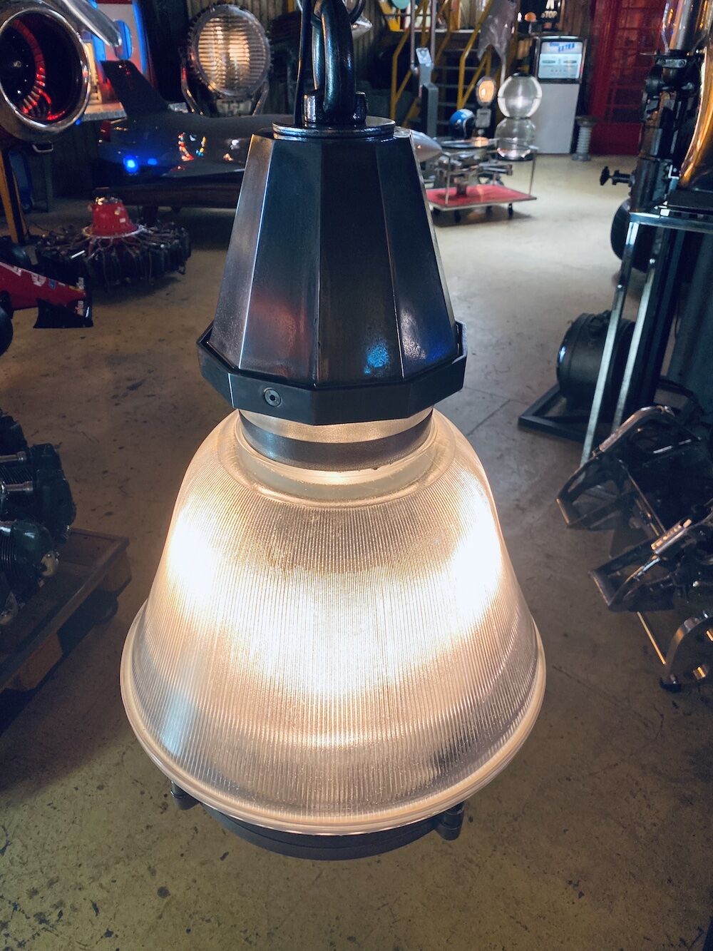 Glass pendant lamp