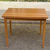 Rectangular Scandinavian dining table in wood for 8 people.