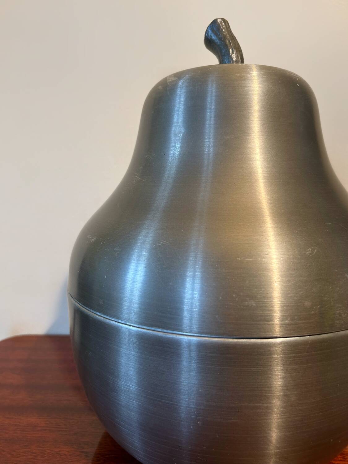 Large Italian design ice bucket from the 70s