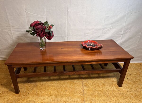Table basse rétro vintage en teck avec rangement – Fonctionnelle des années 1960