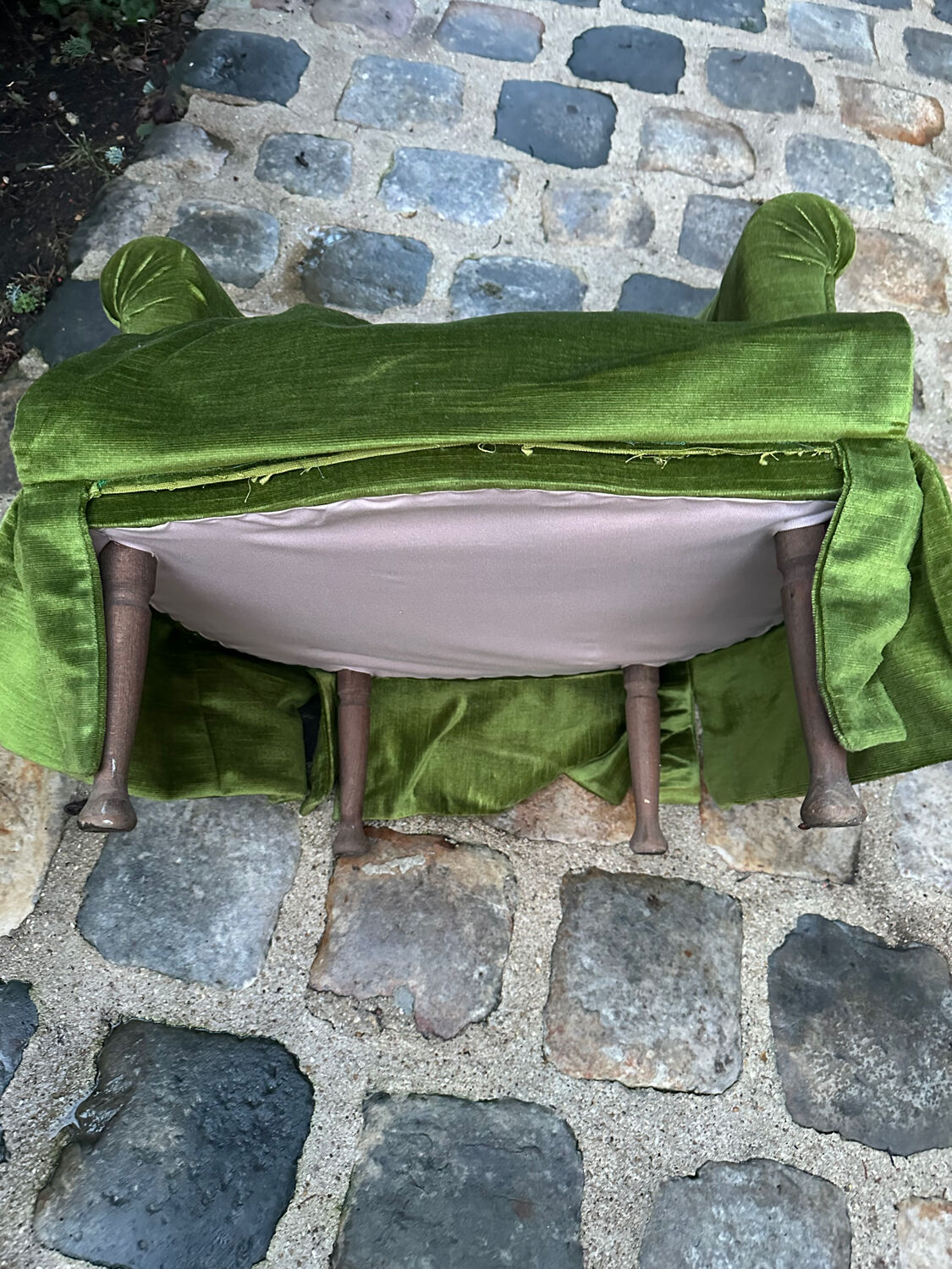 Fauteuil crapaud en velours vert