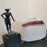 Virebent geometric vase